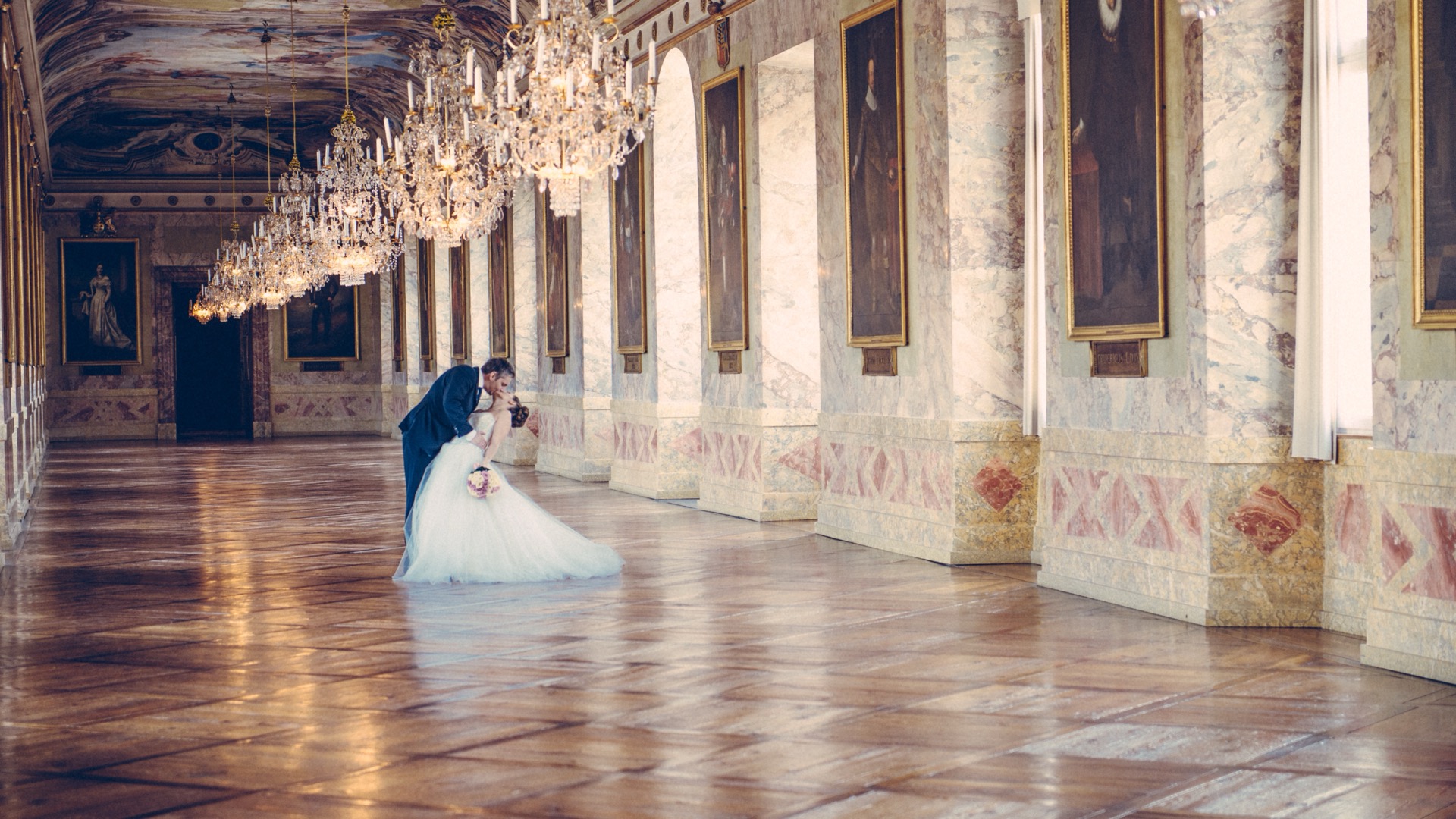 Brautpaar beim Hochzeitsshooting - Hochzeitsfotograf Euripidis Photography Stuttgart