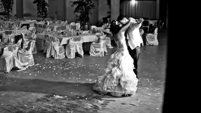 Eröffnungstanz des Brautpaares - Hochzeitsfeier